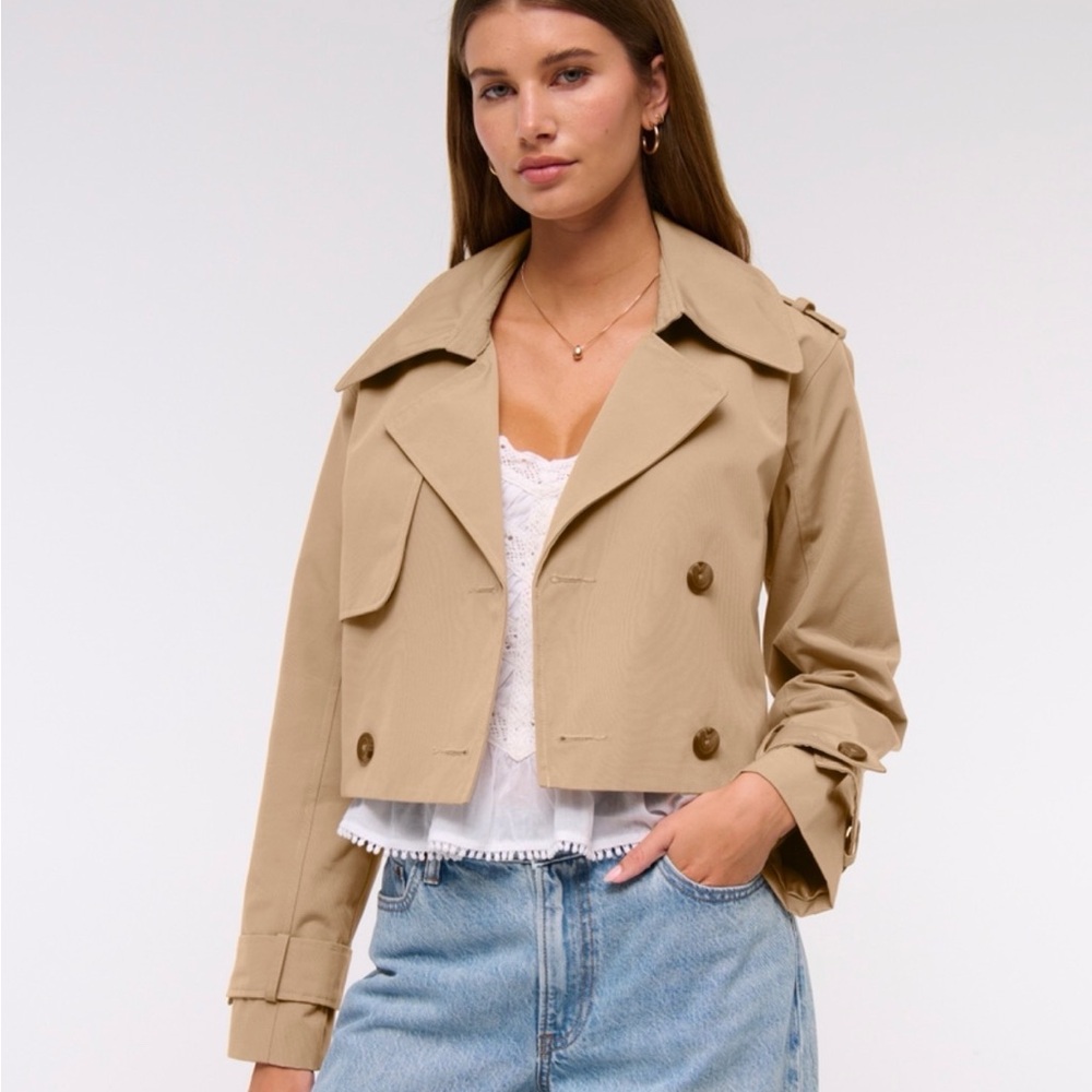 Abercrombie & Fitch Beige Cropped Trench Coat